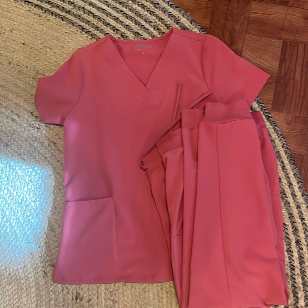 Light red scrubs Mandala brand